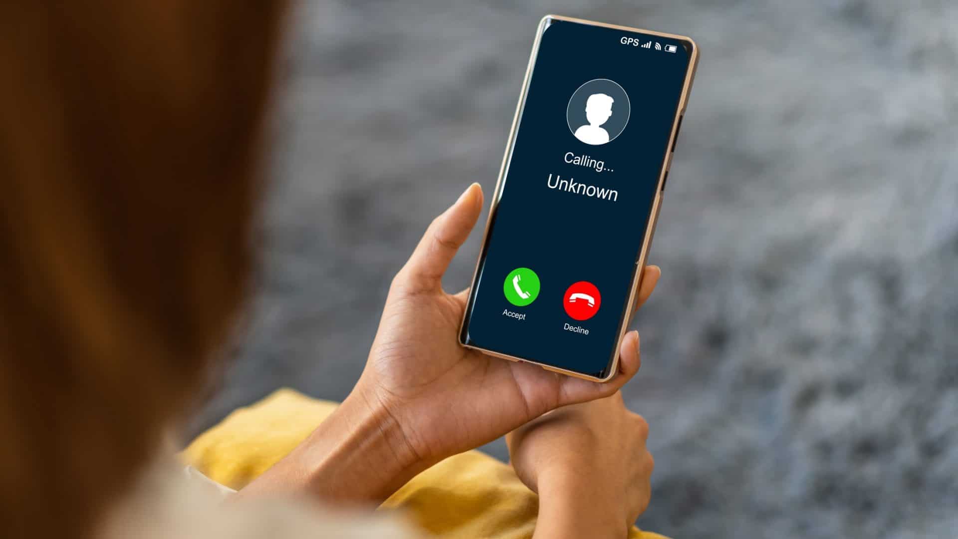 Brasileiros recebem bilhões de ligações feitas por robôs a cada mês